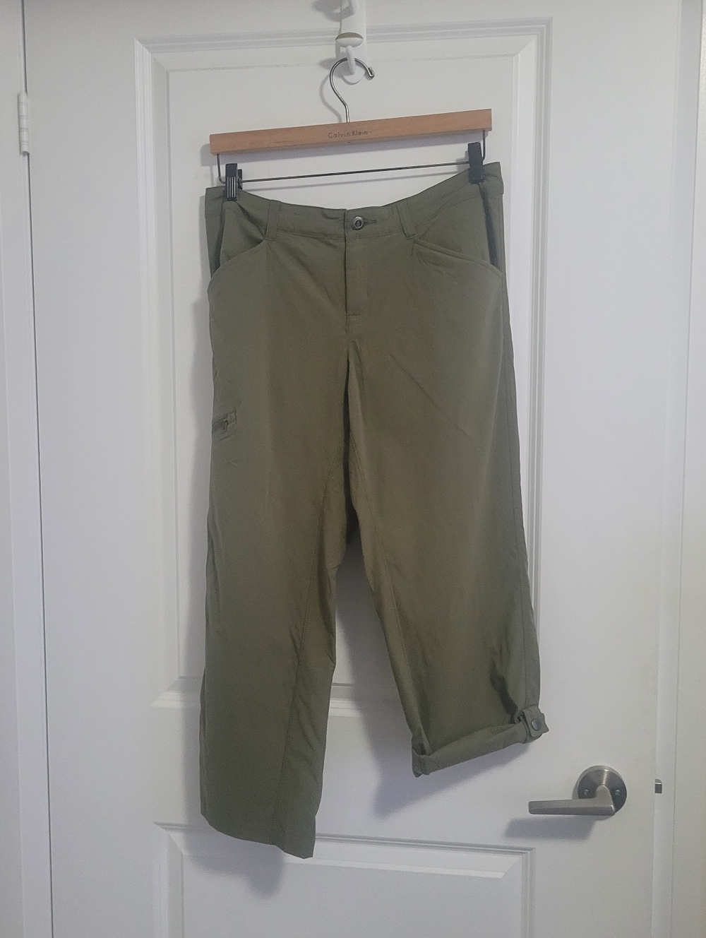 PATAGONIA QUANDRY ROLL UP HIKING PANTS SIZE 8